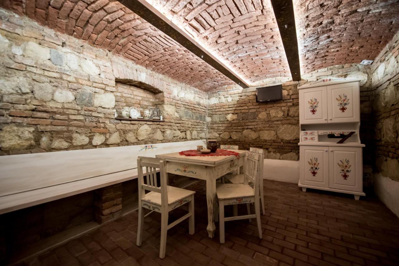 Vila Nicopole Art & Wine Brassó Kültér fotó